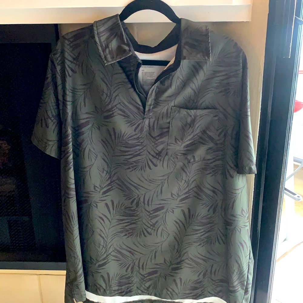 Zip color short sleeve palm design shirt